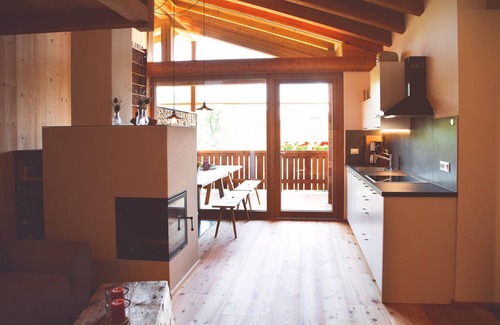 San Pancrazio Apartment | Apartment 'Die Jocherin' with Mountain View, Private Terrace and Shared Garden