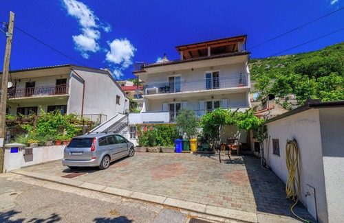 Veljun Primorski Apartment | Apartment Dijana (62512-A1) - Senj