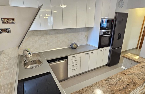 Montovjerna Apartment | Apartment Dijana - Luxury apartment with very friendly owners