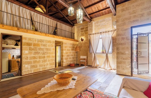 Specchia Apartment | Apartment 'Dimora Pisanelli' with Wi-Fi and Air Conditioning