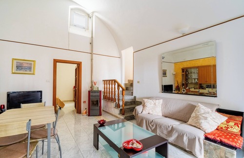 Matino Apartment | Apartment 'Elena Inn' with Private Terrace, Wi-Fi and Air Conditioning