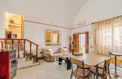 Matino Apartment | Apartment 'Elena Inn' with Private Terrace, Wi-Fi and Air Conditioning