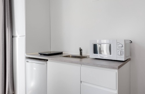 Jerez de la Frontera Old Town Apartment | Apartment 'Casa Milano 1' with Balcony, Wi-Fi and Air Conditioning