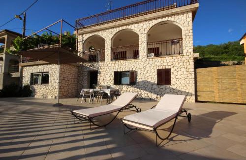 Vratarusa Apartment | Apartment Für Zwei Erwachsene Und Zwei Kinder