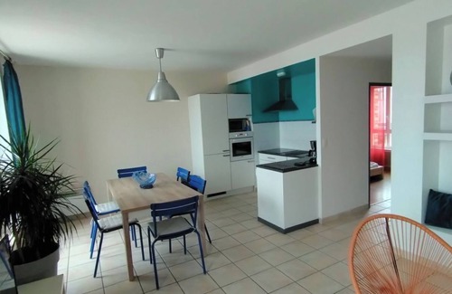 Quiberon Apartment | apartment facing the sea, new, facing south.