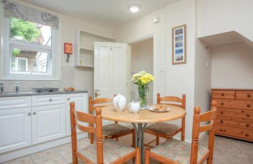 Roundham House | Apartment Five - Uk39841