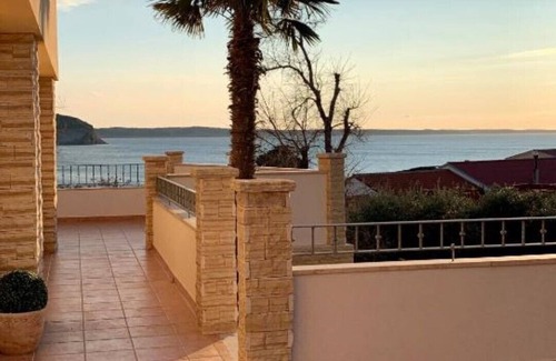 Rtina Apartment | Apartment for 4