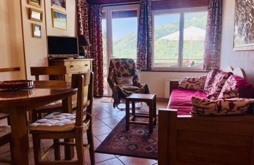 Forville Apartment | Apartment for 4 with with nice view of Briançon