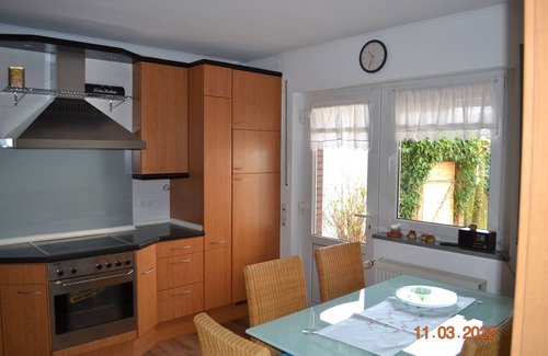 Wettringen Apartment | Apartment for 6 people with garden. For fitters and cyclists