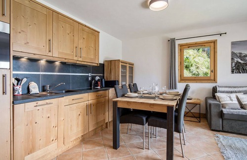 Bisanne 1500 Apartment | Apartment for 6 people in Bisanne 1500 with parking included