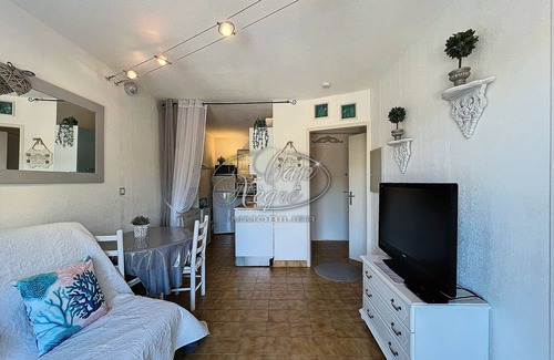 Rayol-Canadel-sur-Mer Apartment | Apartment for 4 people in Le Canadel