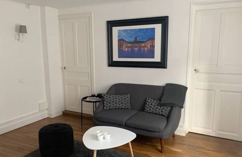 Dijon Apartment | Apartment garden parking near downtown