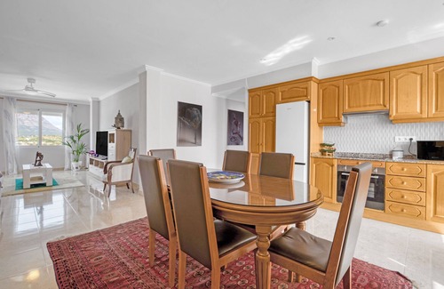 Gata de Gorgos Apartment | Apartment 'Gata De Gorgos' with Mountain View, Balcony and Wi-Fi