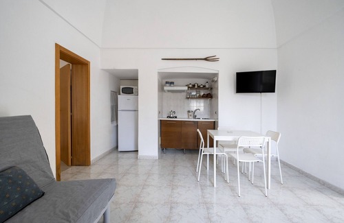 Impalata Apartment | Apartment 'Gelso' with Shared Pool, Private Terrace and Wi-Fi