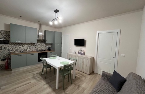 Fondi Apartment | Apartment 'Giardino Di Marianna in Fondi' with Shared Garden, Wi-Fi and Air Conditioning