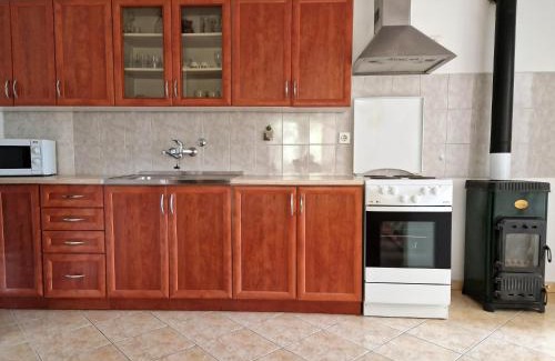 Golas Apartment | Apartment Gina