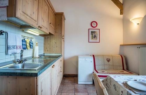 Gionghi-Cappella Apartment | Apartment 'Giongo Residence Aparthotel 102' with Mountain View, Shared Terrace and Wi-Fi