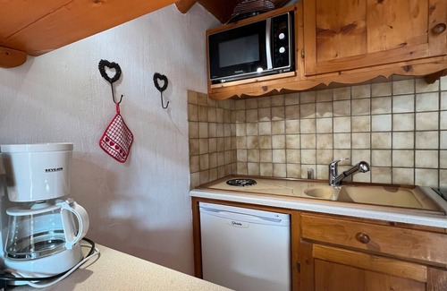 Saint-Martin-de-Belleville Apartment | Apartment 'Gite 4p À 3 Vallees Saint Martin' with Mountain View, Balcony and Wi-Fi