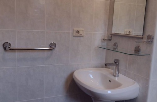 Valun Apartment | Apartment Griv - close to the sea: A2(2) - Valun, Island Cres, Croatia