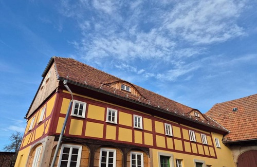 Bertsdorf Apartment | Apartment 'Hochwald' with Mountain View and Wi-Fi