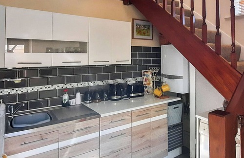 Box Cottage | Apartment Hole 18 3/4