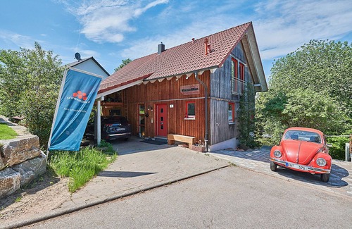 Oberreichenbach Apartment | Apartment 'Holiday Apartment, 47sqm' with Shared Terrace, Shared Garden and Wi-Fi