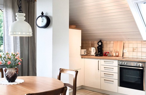 Ammerbuch Apartment | Apartment 'Holiday Apartment, 60 sqm' with Balcony and Wi-Fi