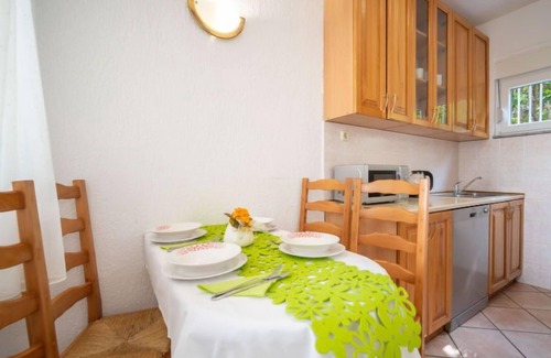 Jadranovo Apartment | Apartment Iris by Interhome