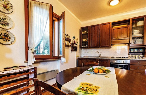 Porto Azzurro Apartment | Apartment 'Il Porto' Near the Beach with Balcony, Terrace & Garden