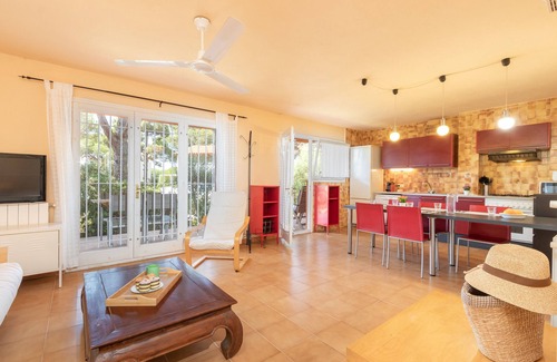 Calella de Palafrugell Apartment | Apartment "Illes Medes a el Golfet" with Pool, Garden & Wi-Fi