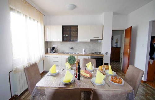 Sajini Apartment | Apartment in Šajini near Stunning Blue Sea