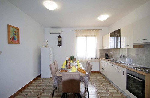 Sajini Apartment | Apartment in Šajini near Stunning Blue Sea