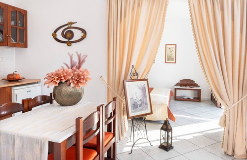 Agios Prokopios Apartment | Apartment In A Hotel 'Sun Rock Boutique - Villa Pansy' with Private Terrace and Air Conditioning