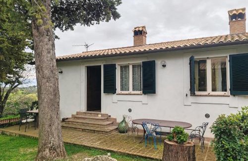 Giano dell'Umbria House | Apartment in a farmhouse with swimming pool