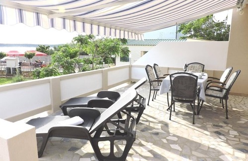 Barbat na Rabu Apartment | Apartment in Barbat with Seaview, Air condition, WIFI, Washing machine (4956-1)