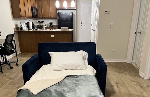 Berwyn Apartment | Apartment in Berwyn