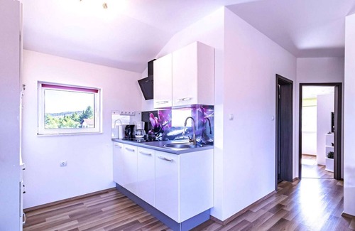 Bilice Apartment | Apartment in Bilice near Krka National Park