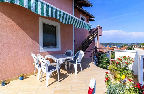 Bilice Apartment | Apartment in Bilice near Krka National Park