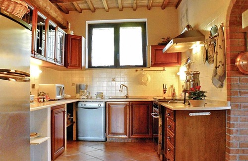 Bolsena Apartment | Apartment in Bolsena with communal pool