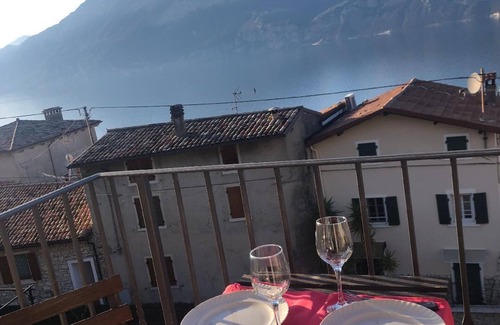 Castelletto Apartment | Apartment in Brenzone Sul Garda with Spacious Garden and Mountain View