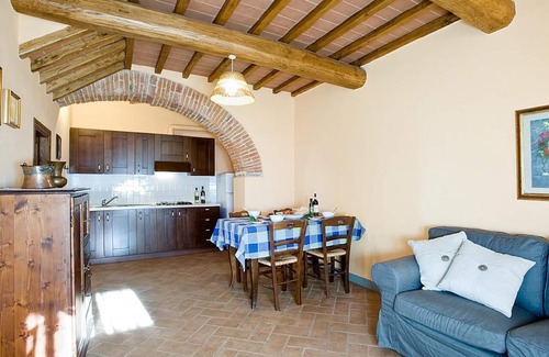 Pietraviva Apartment | Apartment in Bucine with Large Garden