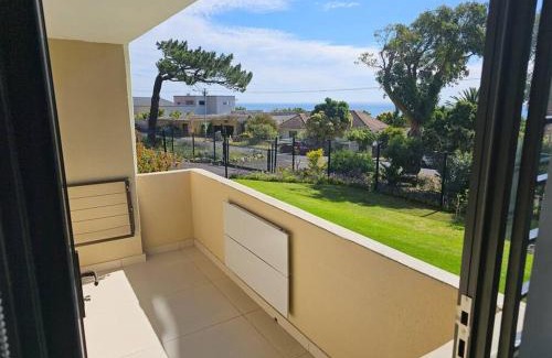 Camps Bay Apartment | Apartment in Camps Bay