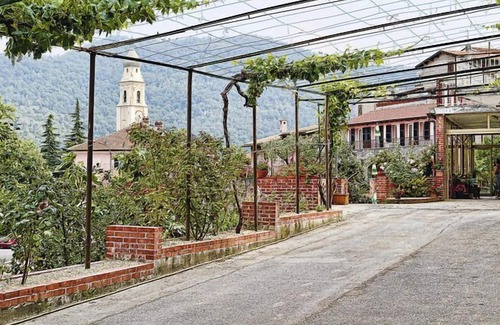 Casanova Lerrone Apartment | Apartment in Castellaro with garden