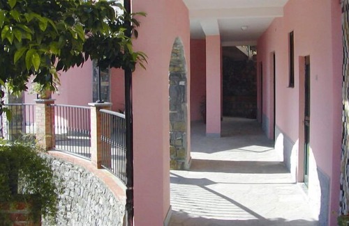 Casanova Lerrone Apartment | Apartment in Castellaro with garden