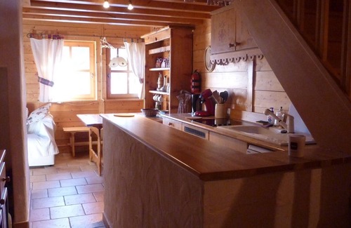 Le Praz Apartment | Apartment in chalet in Le Praz