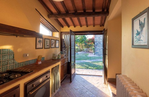 Simignano House | Apartment in Chianti With Pool ID 455