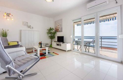 Klanfari Apartment | Apartment in Dramalj 39040