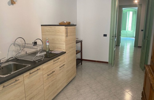 Ruggero Settimo Apartment | APARTMENT IN EARLY 20TH CENTURY BUILDING