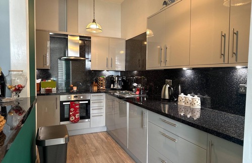 Hawkinge Apartment | Apartment in Folkestone near Sandgate Beach