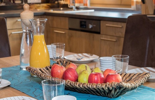 Kaprun Villa | Apartment in Kaprun with Ski-in/Ski-out Access